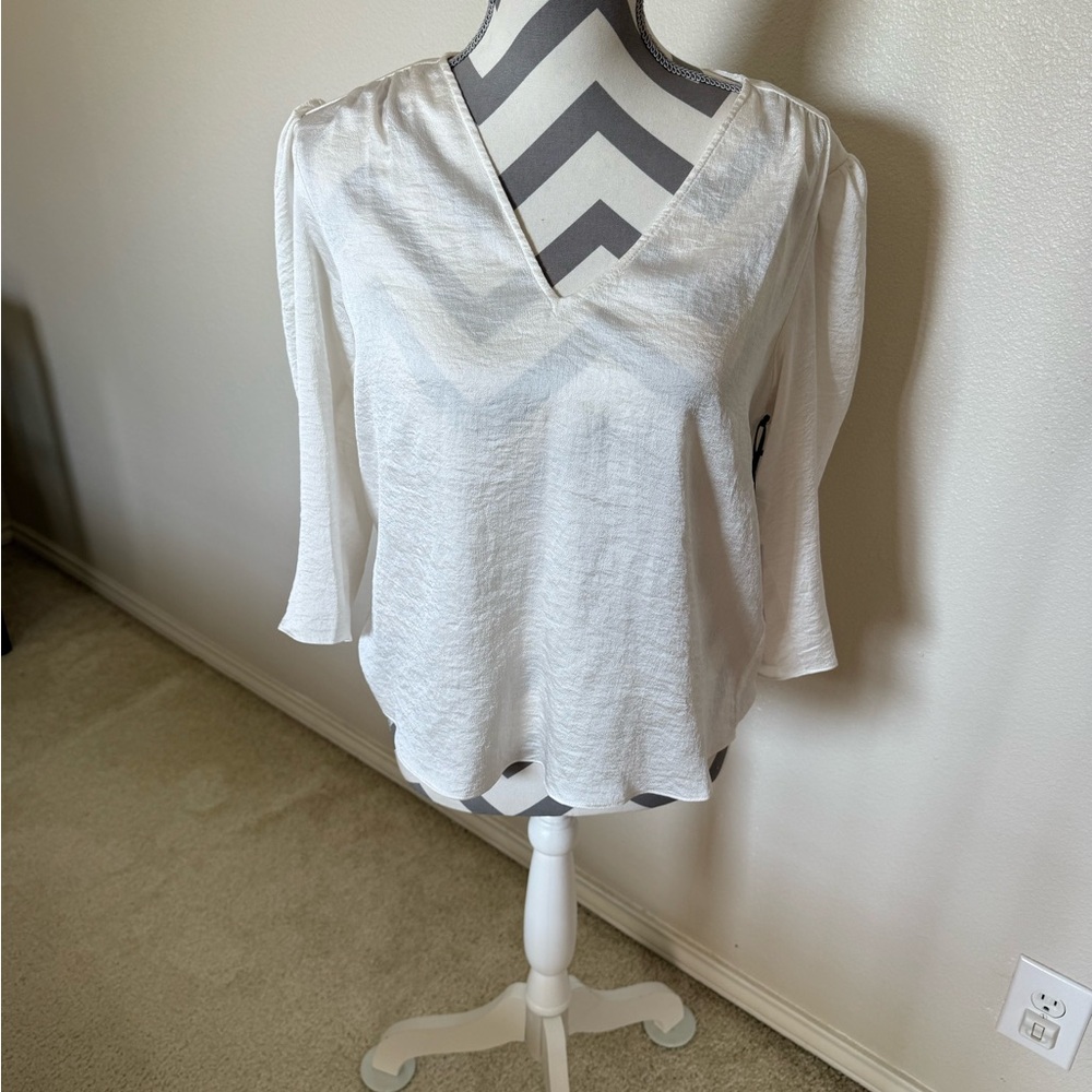 NWT Elegant White V-Neck Women's Top